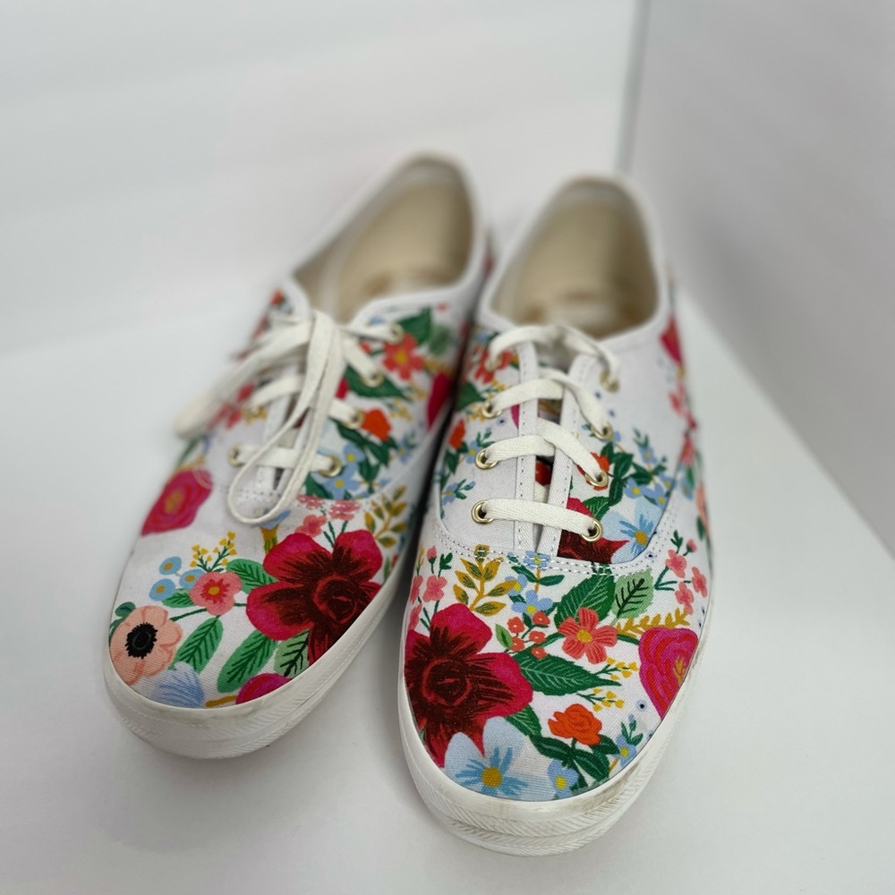 KEDS X RIFLE PAPER COMPANY floral sneaker size 9.5, fits like a 10